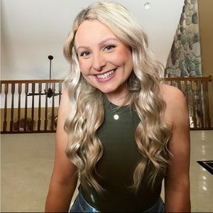 Meet your Posher, Casey!